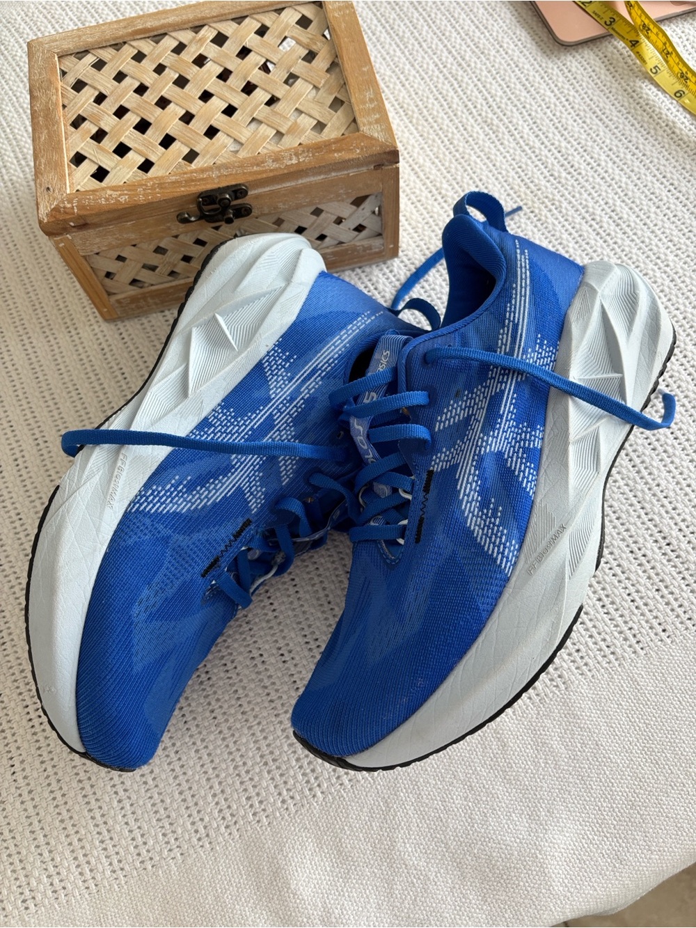 Asics Novablast Men's Bright Blue Lightweight Running Trainers